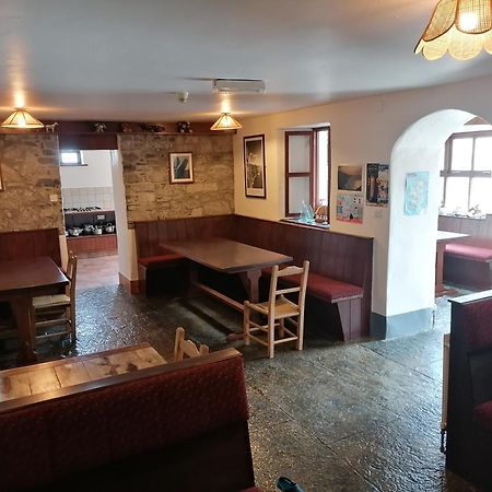 Aille River Tourist Hostel Glamping Дулин Екстериор снимка